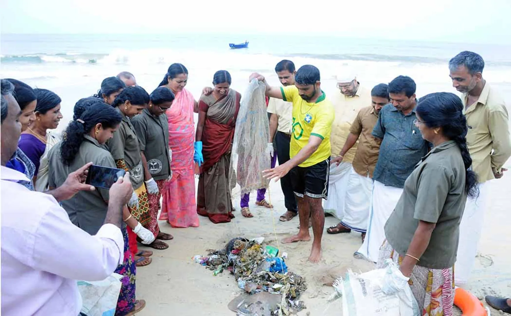  Marine pollution plastics  Kerala youth alert awareness 